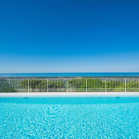 Villa Delfina By Interhome
